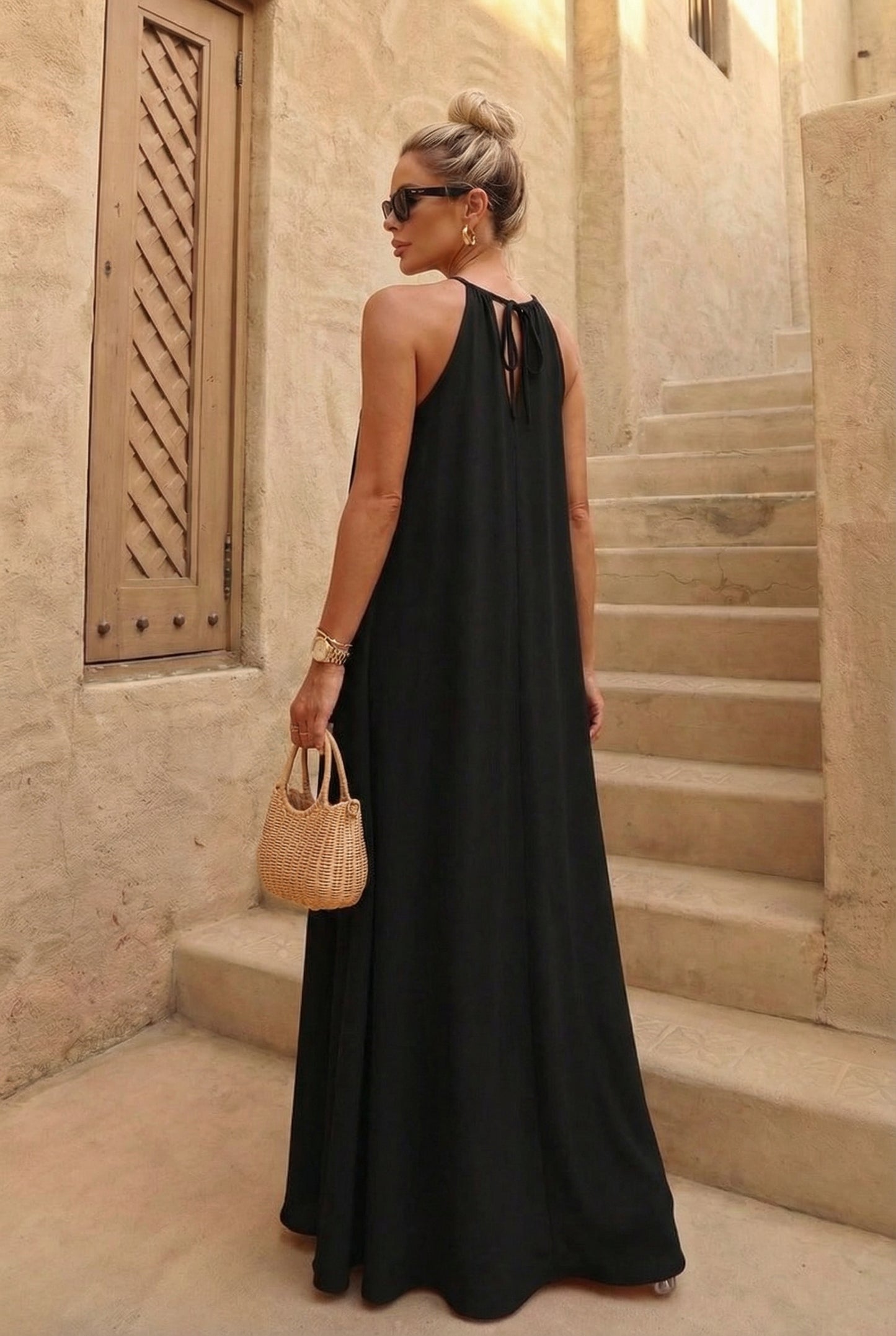 Robe Longue Halter Noire — Santorini